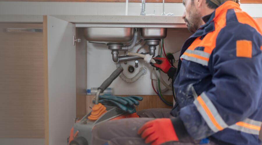 Professional tankless water heater installation services in Knoxville, TN